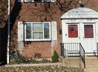 221-67 Manor Rd, Queens Village, NY 11427