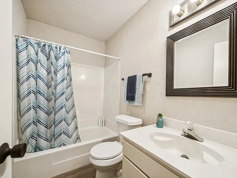 2701 S Juniper Ave #204U — Photo 5