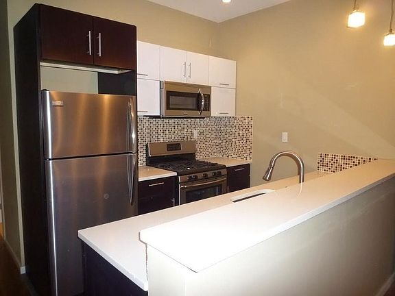 4th image of 310 Clifton Pl APT 3F