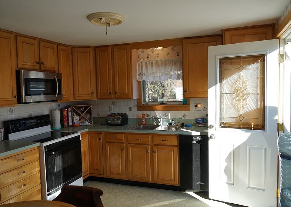 2nd image of 39 Hope St