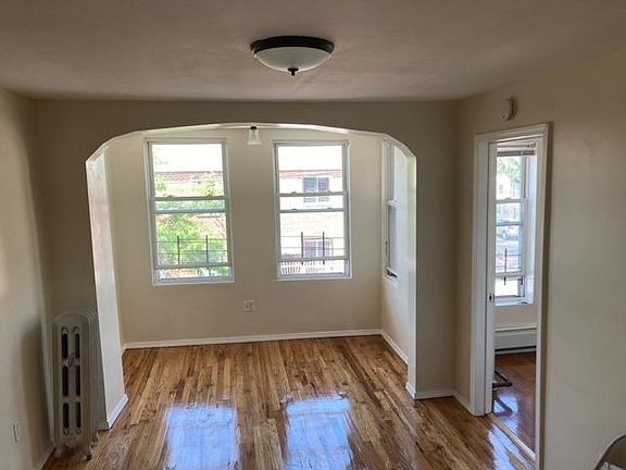 4th image of 432 Autumn Ave #2