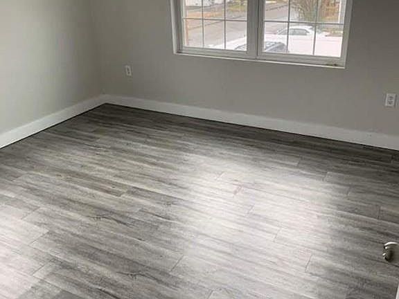 3rd image of 11 Ashton Pl APT 11