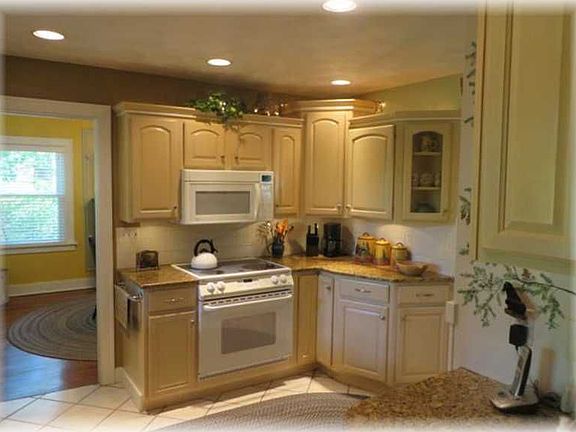 3rd image of 420 Shorehaven Dr