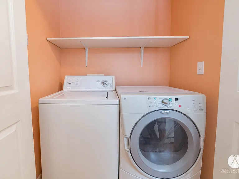 1100 W Nugget Ave — Photo 6