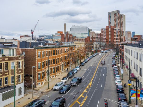 890 Huntington Ave APT 1