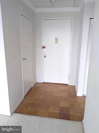 10401 Grosvenor Pl #1018 — Photo 5