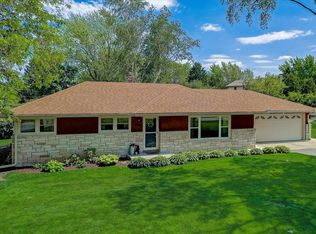 W166N4986 Lone Oak Ln, Menomonee Falls, WI 53051