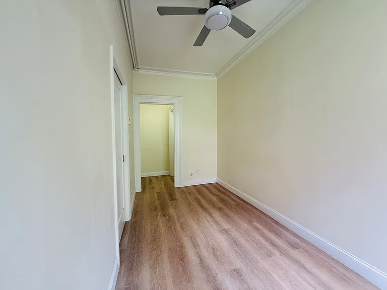 114 E 37th St #3A — Photo 10