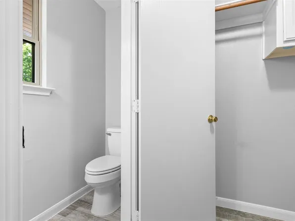 308 Deer Run Dr, Sanger, TX 76266