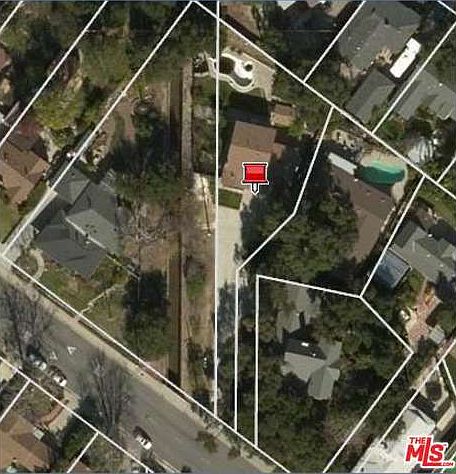 2nd image of 3463 Altura Ave
