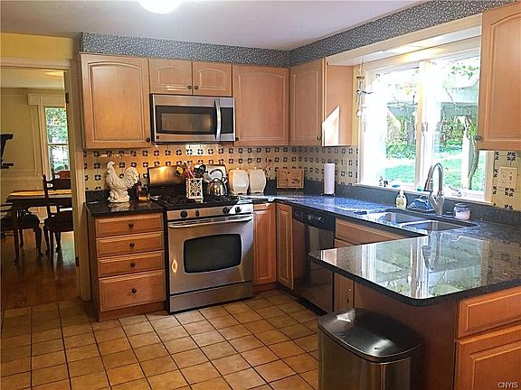 5th image of 7380 Dogwood Ln