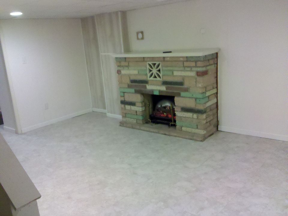 FINISHED BASEMENT (IN-LAW SPACE OR DEN)