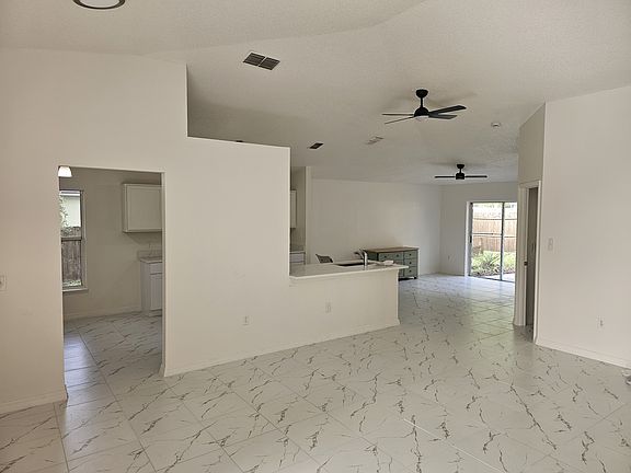 3rd image of 538 Beasley Ct