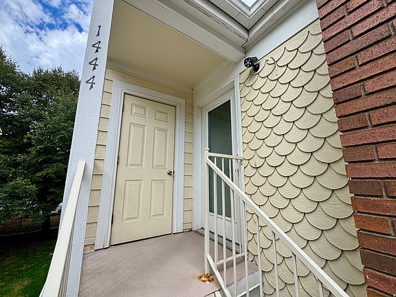 2nd image of 1444 Beacon Hill Cir #174