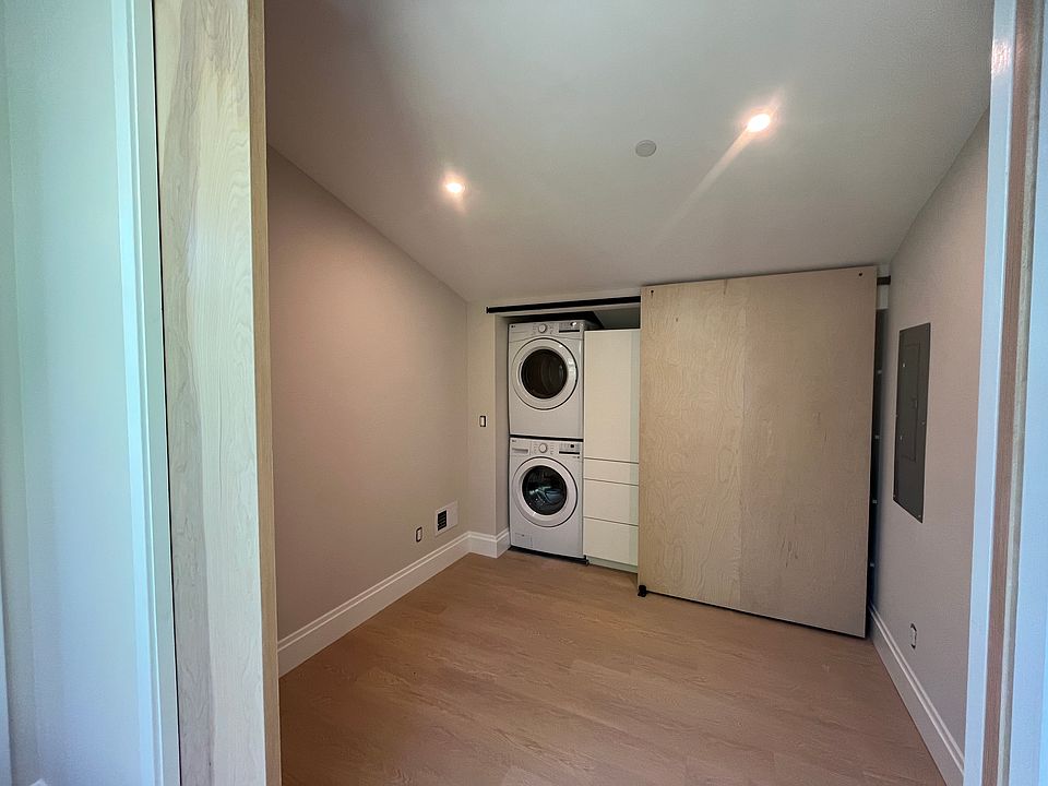 OFFICE w/ DOUBLE DOORS