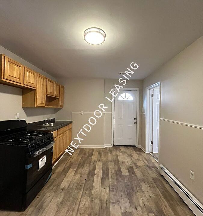 1st image of 72 Van Nostrand Ave #1M
