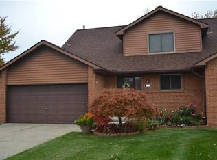 3666 Old Creek Rd, Troy, MI 48084