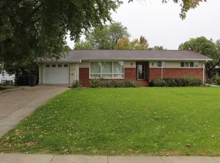 507 W 33rd St, Kearney, NE 68845
