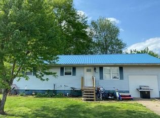 407 Ralph Rd, Kenova, WV 25530