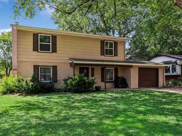 704 14th Ave, Coralville, IA 52241