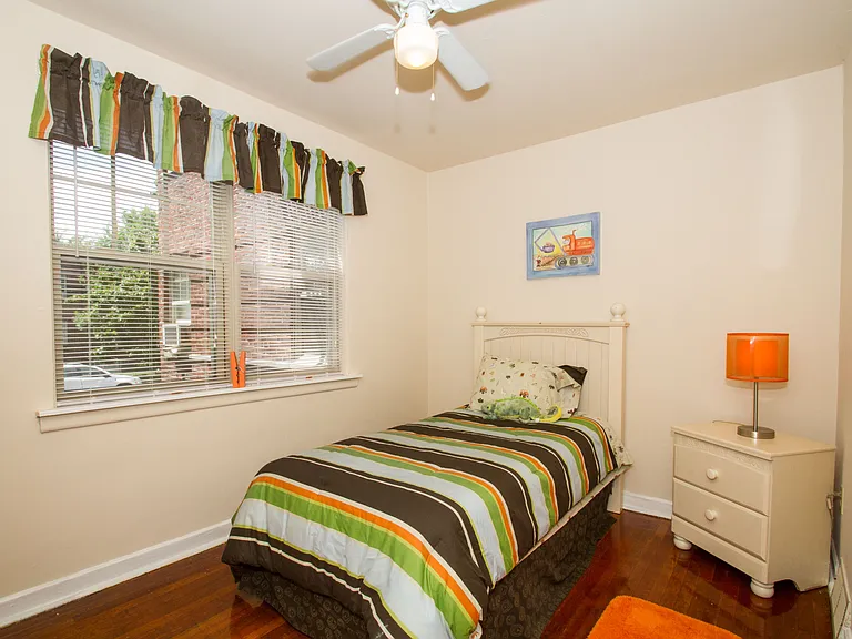 Washington Park Apartments — Photo 14
