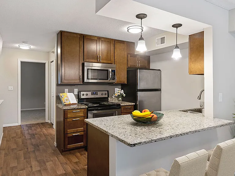 Waterford Place Townhomes — Photo 6