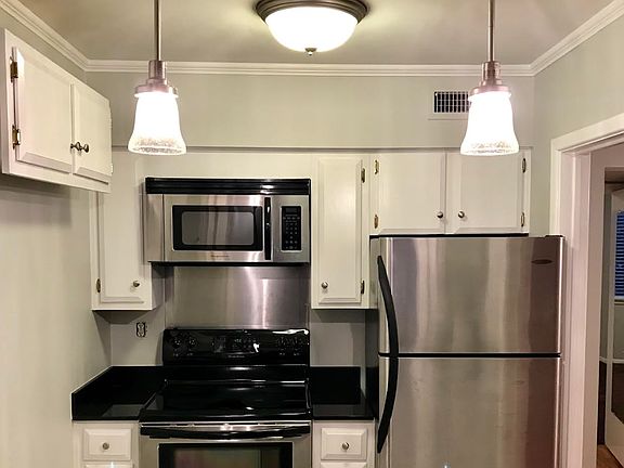 2nd image of 4007 Saint Charles Ave APT 206