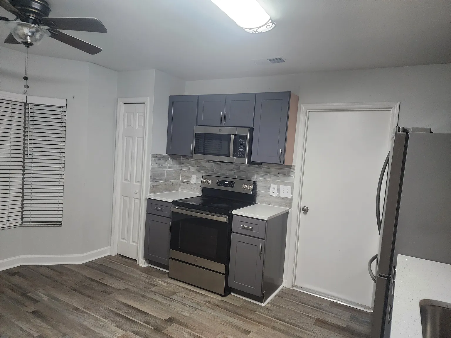 3 bed, 1239 sqft, $2,500 — Photo 4