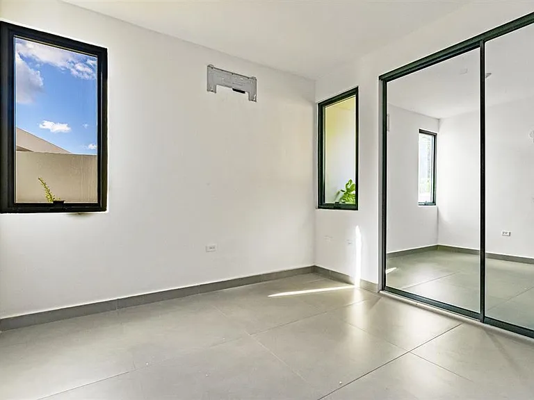 238 Urb Monteazul — Photo 14