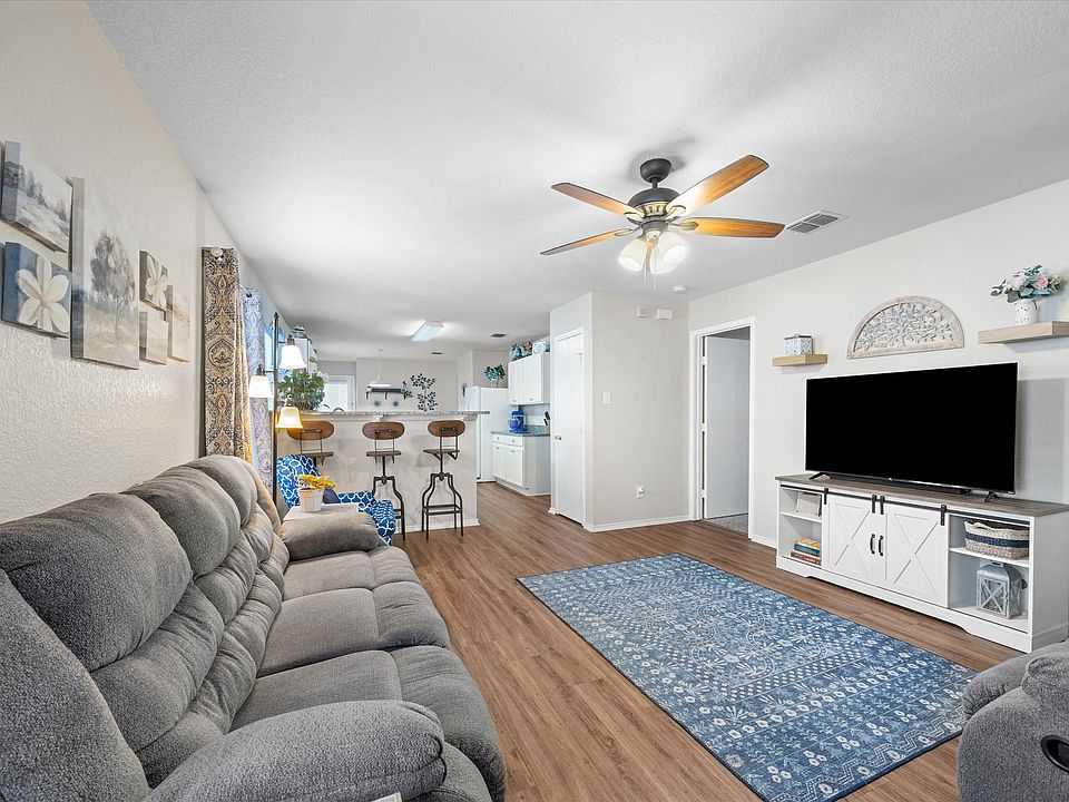 1st image of 6701 Meadow Way Ln