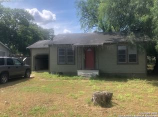 1403 King David Dr, Three Rivers, TX 78071