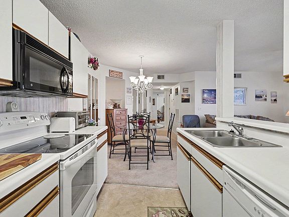 5th image of 8861 Chandler Dr. #F