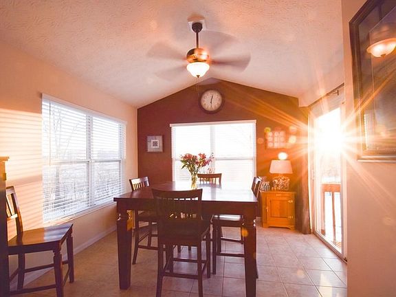 5th image of 1502 Cameron Dr