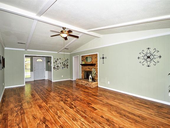3rd image of 1918 Lazy Creek Ln