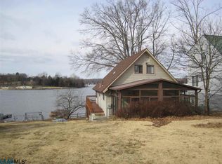 682 S Lakeshore Dr, Louisa, VA