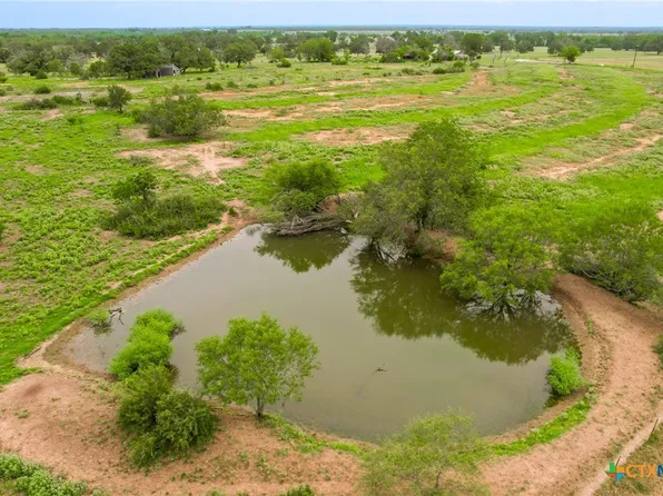 430 Watts Rd, Kingsbury, TX 78638