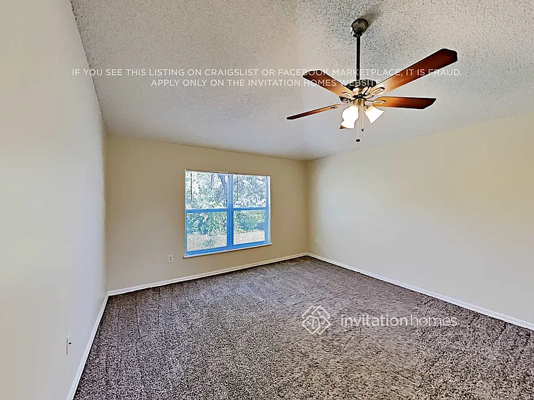 233 Pleasant Gardens Dr — Photo 12