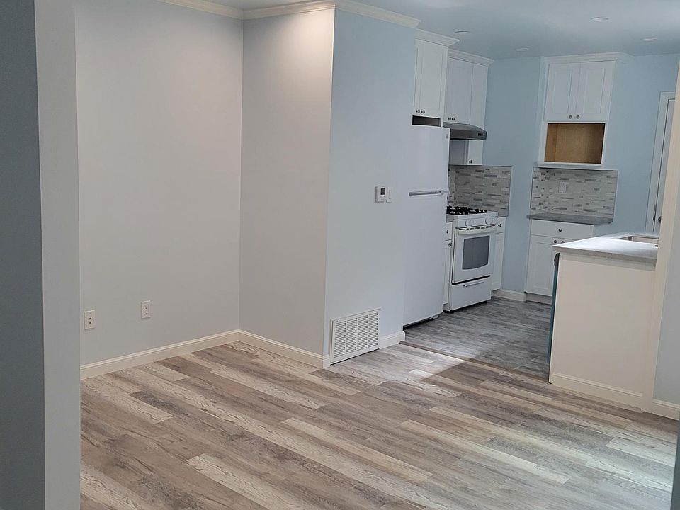 OPEN FLOOR PLAN-LIVING ROOM