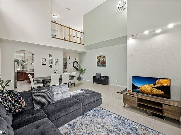 5th image of 15370 Laguna Hills Dr