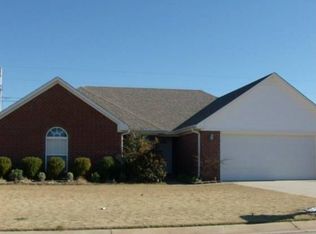 2358 Camden Cv, Muscle Shoals, AL 35661