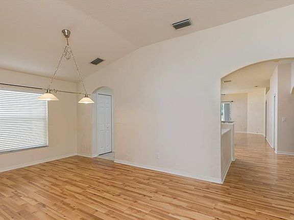 5th image of 15427 Lake Bella Vista Dr