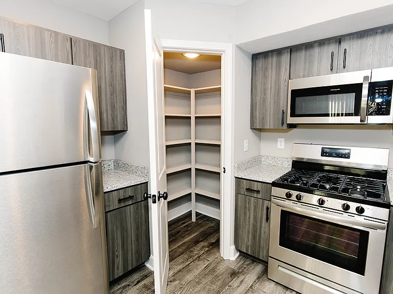15310 Trailside Dr — Photo 31