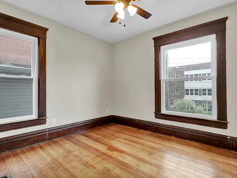 505 W Lenawee St — Photo 17
