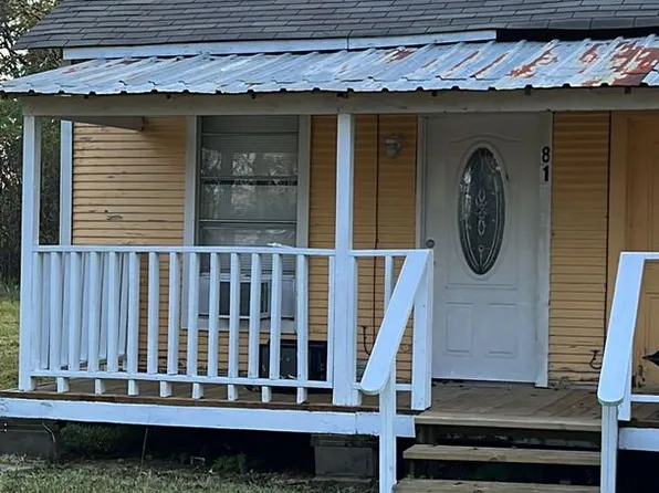 815 4th St, Sour Lake, TX 77659