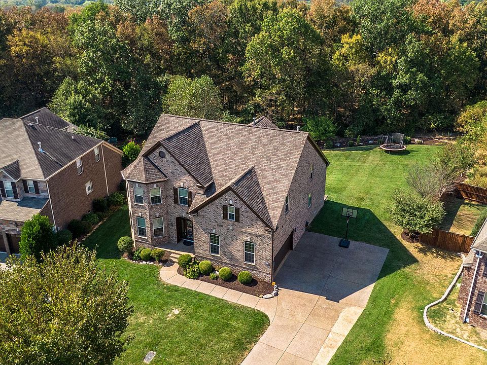 1st image of 8309 Parkfield Dr