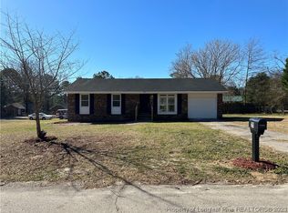 21 Gladiola Dr, Spring Lake, NC 28390