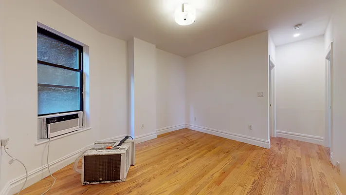 Rented by Bond New York | media 17