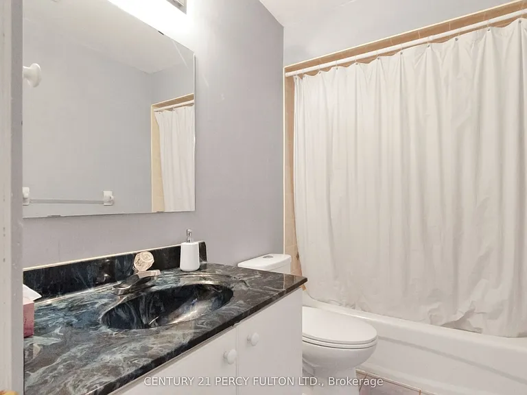 19 Odessa Cres — Photo 20