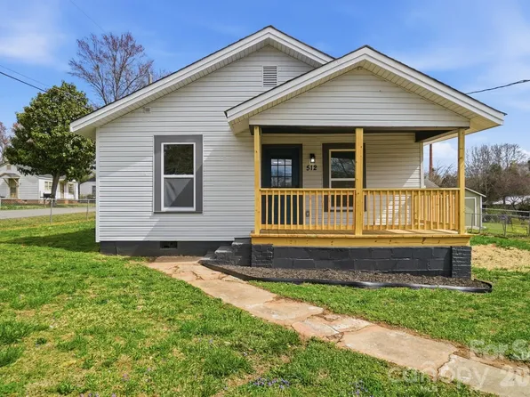 512 3rd St, Stanley, NC 28164