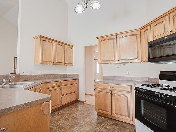 4th image of 6041 Ridge Run Dr NW